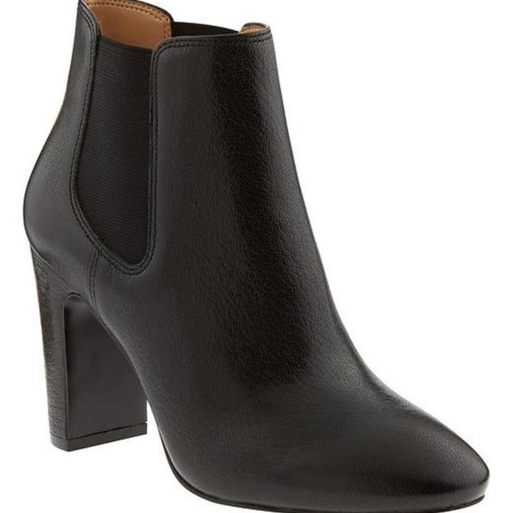 Banana Republic Belinda Chelsea Boot, Black leather, size 8.5, NIB